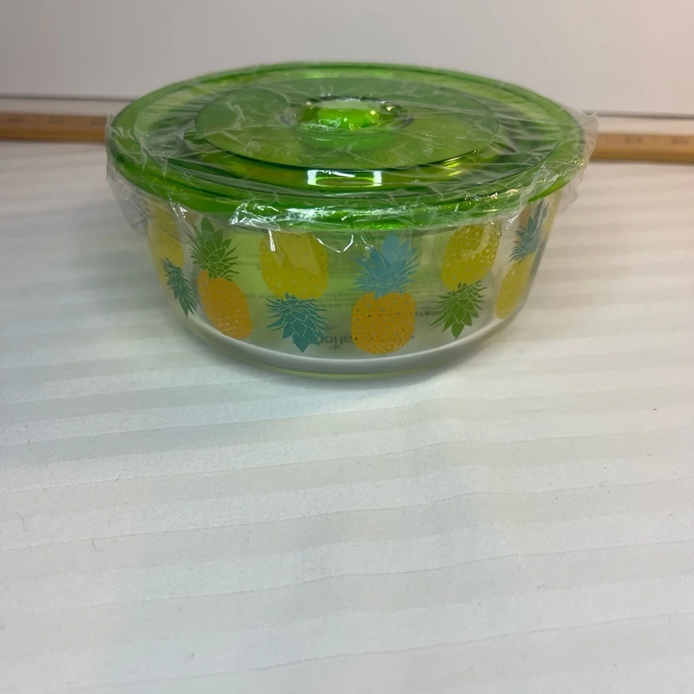 Temptations Oven Safe Glass Bakeware/Storage Container‎ Brand New Green